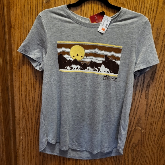 Maurices Tops - *NEW LISTING* NWTs size Med Disney for Maurices Lion King T Shirt